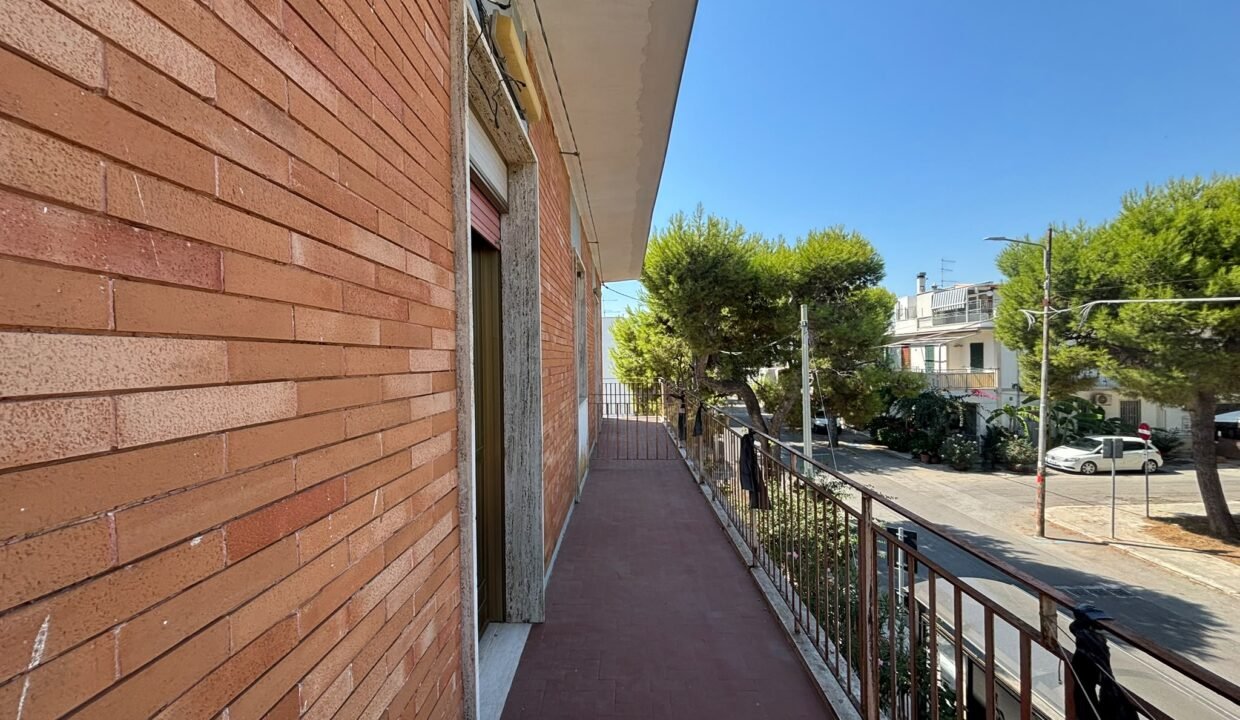 immobile-vendesi-via-del-faro-torre-canne-apulia-case (12)