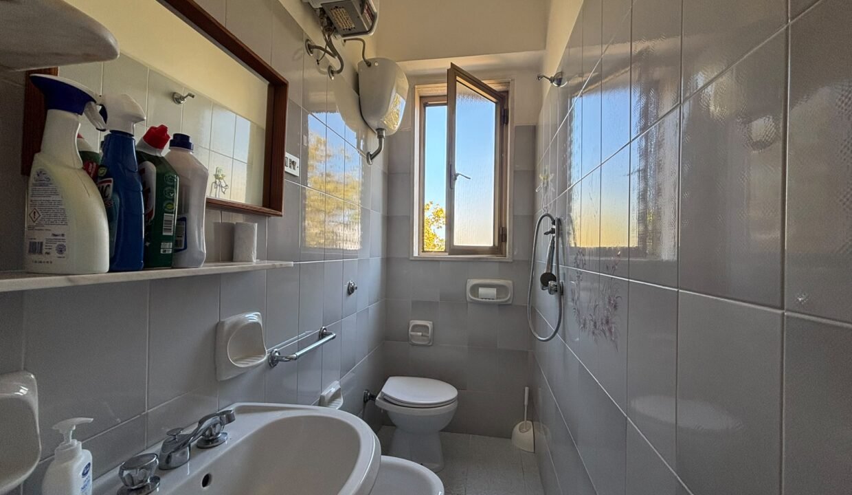 immobile-vendesi-via-del-faro-torre-canne-apulia-case (13)