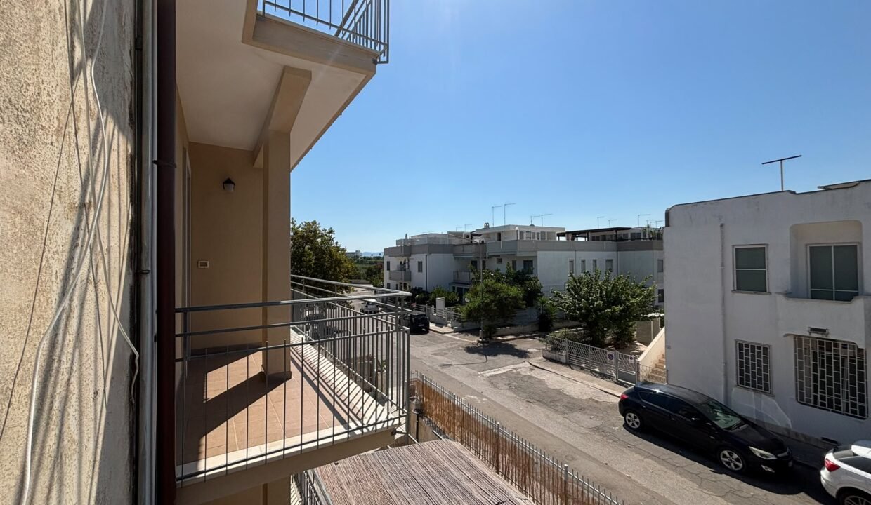 immobile-vendesi-via-del-faro-torre-canne-apulia-case (23)