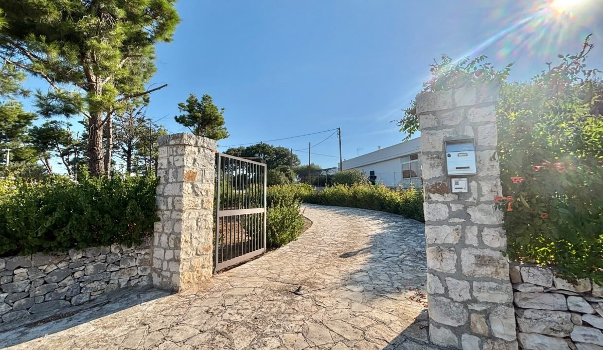 villa-vendesi-contrada-sant-oceano-monopoli-apulia-case (1)