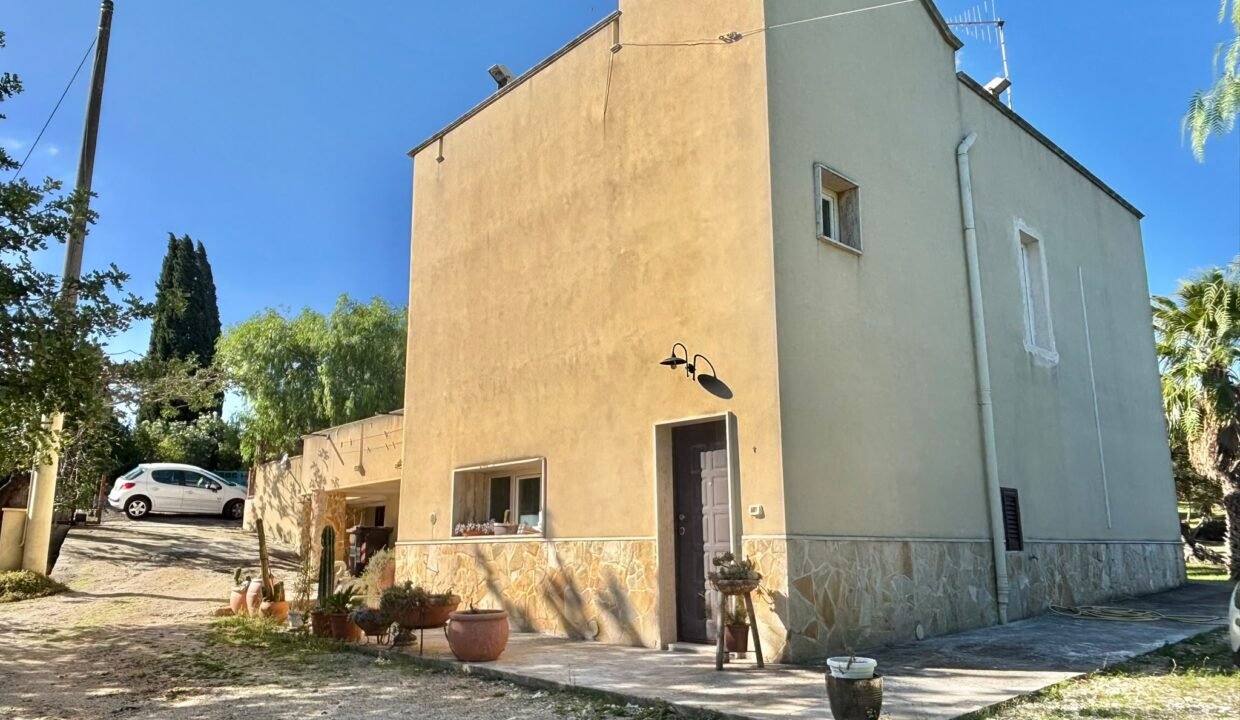 immobile-vendesi-contrada-bellocchio-monopoli-apulia-case (23)
