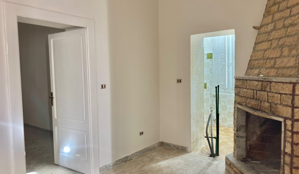 immobile-vendesi-contrada-bellocchio-monopoli-apulia-case (40)