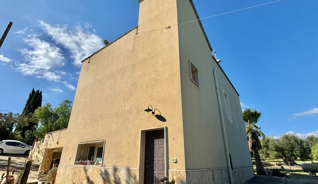 immobile-vendesi-contrada-bellocchio-monopoli-apulia-case (5)