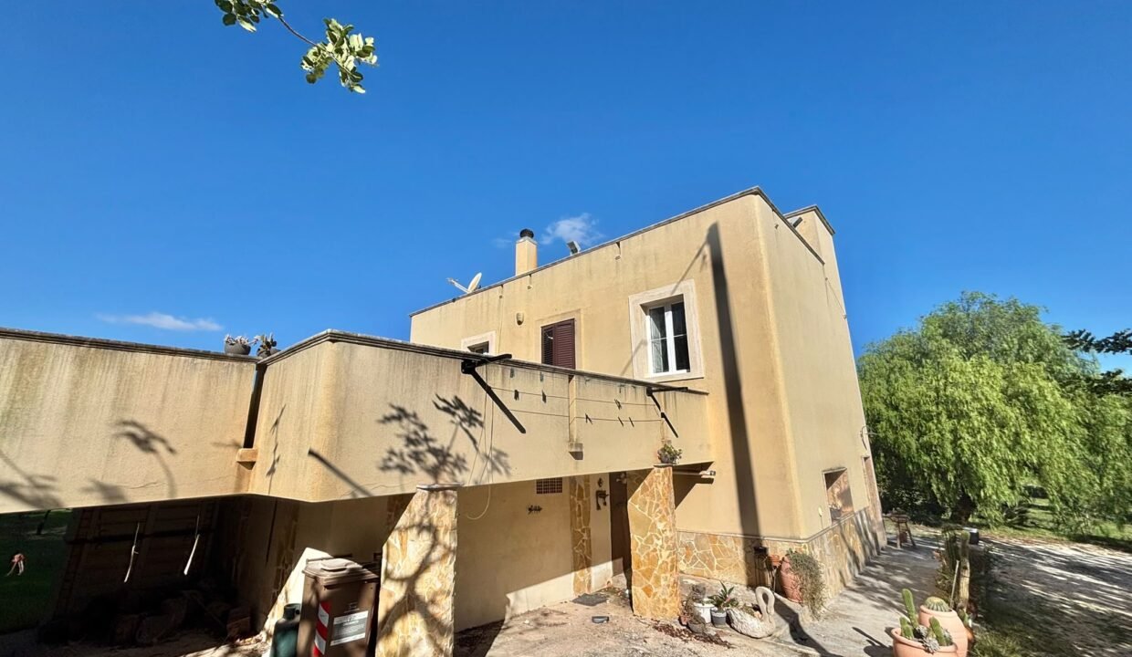 immobile-vendesi-contrada-bellocchio-monopoli-apulia-case (7)