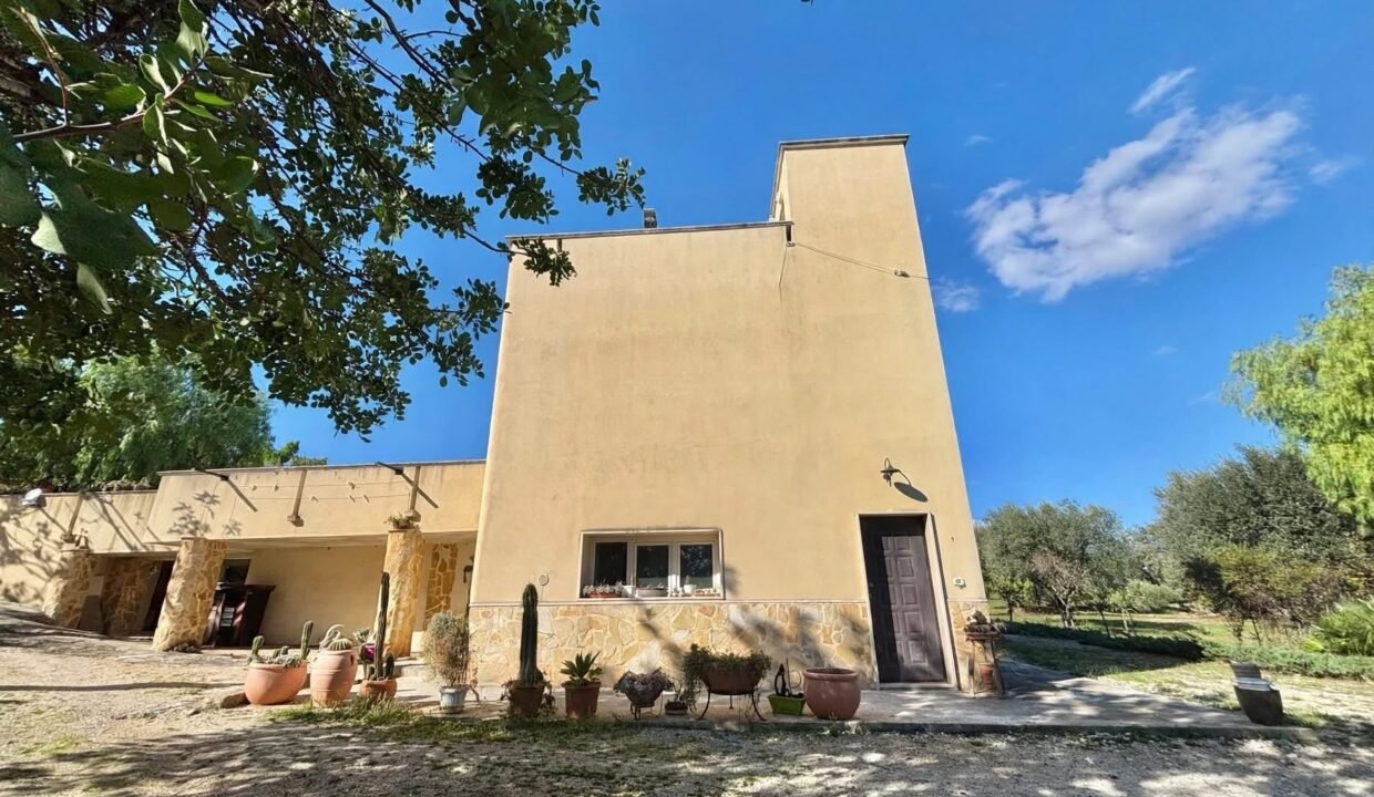 immobile-vendesi-contrada-bellocchio-monopoli-apulia-case (8)