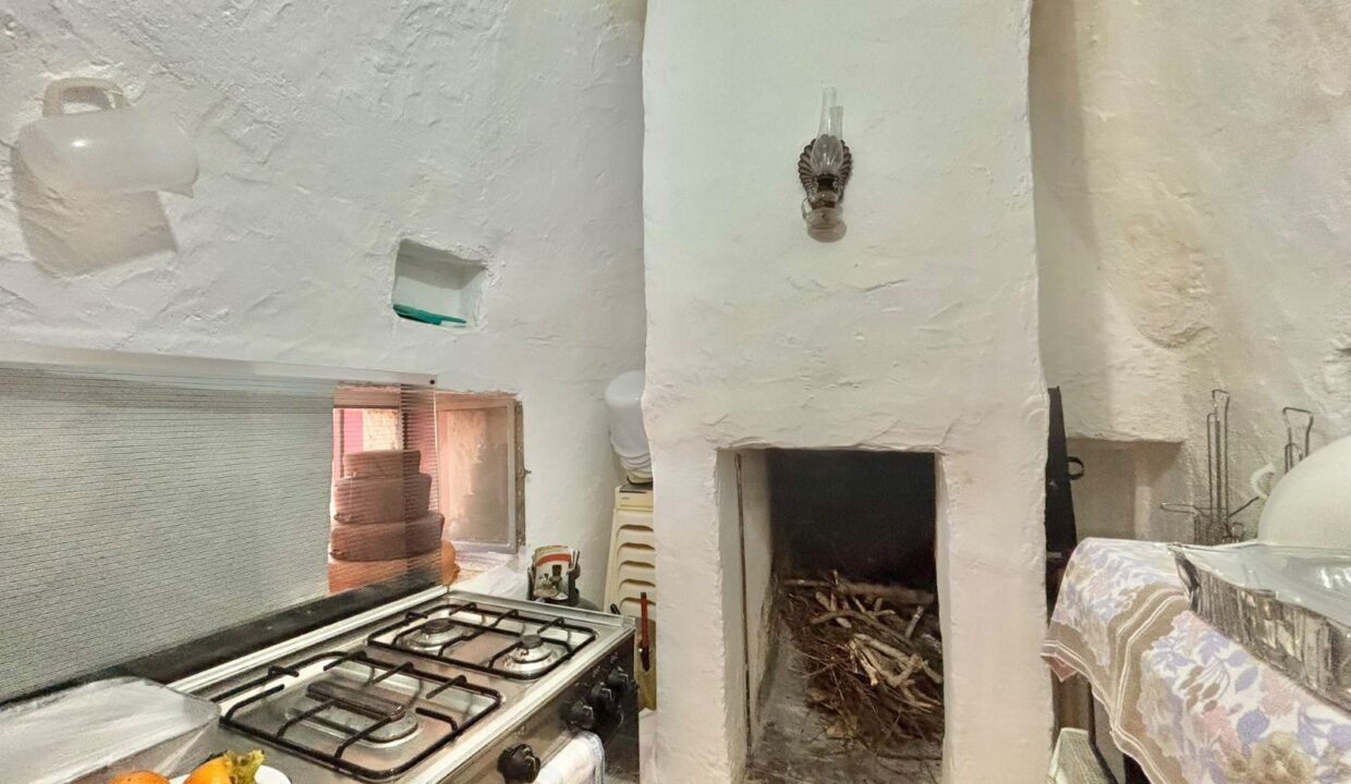 immobile-vendesi-contrada-foncio-noci-apulia-case (27)
