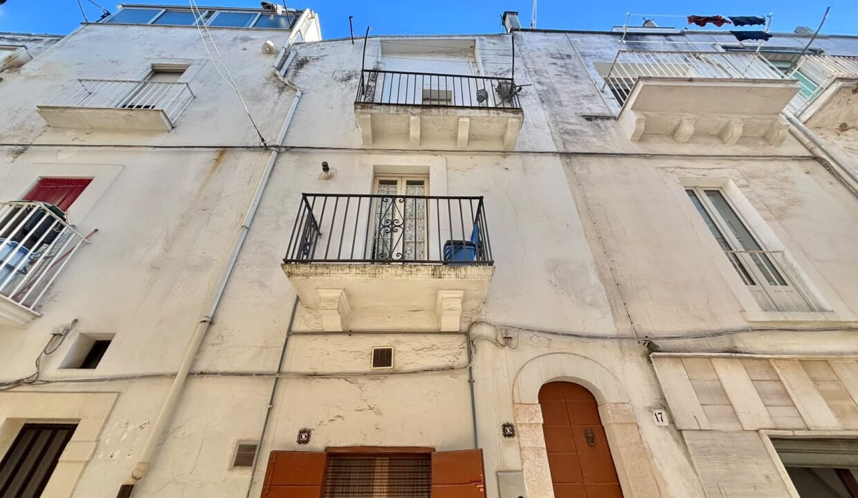 immobile-vendesi-via-cavour-casttelana-grotte-apulia-case (1)