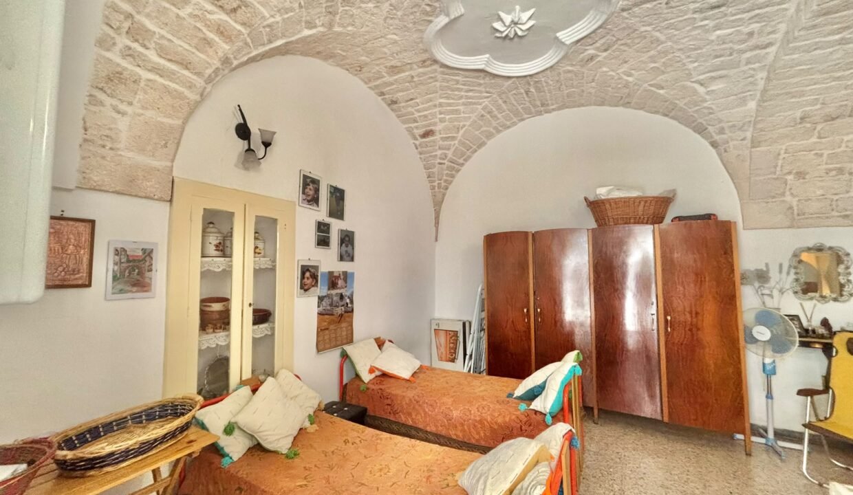 immobile-vendesi-via-cavour-casttelana-grotte-apulia-case (17)