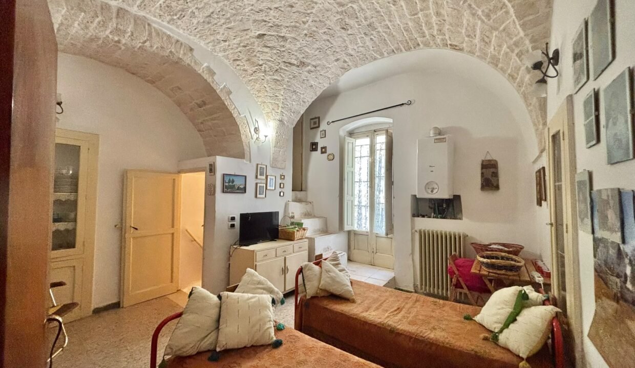 immobile-vendesi-via-cavour-casttelana-grotte-apulia-case (19)