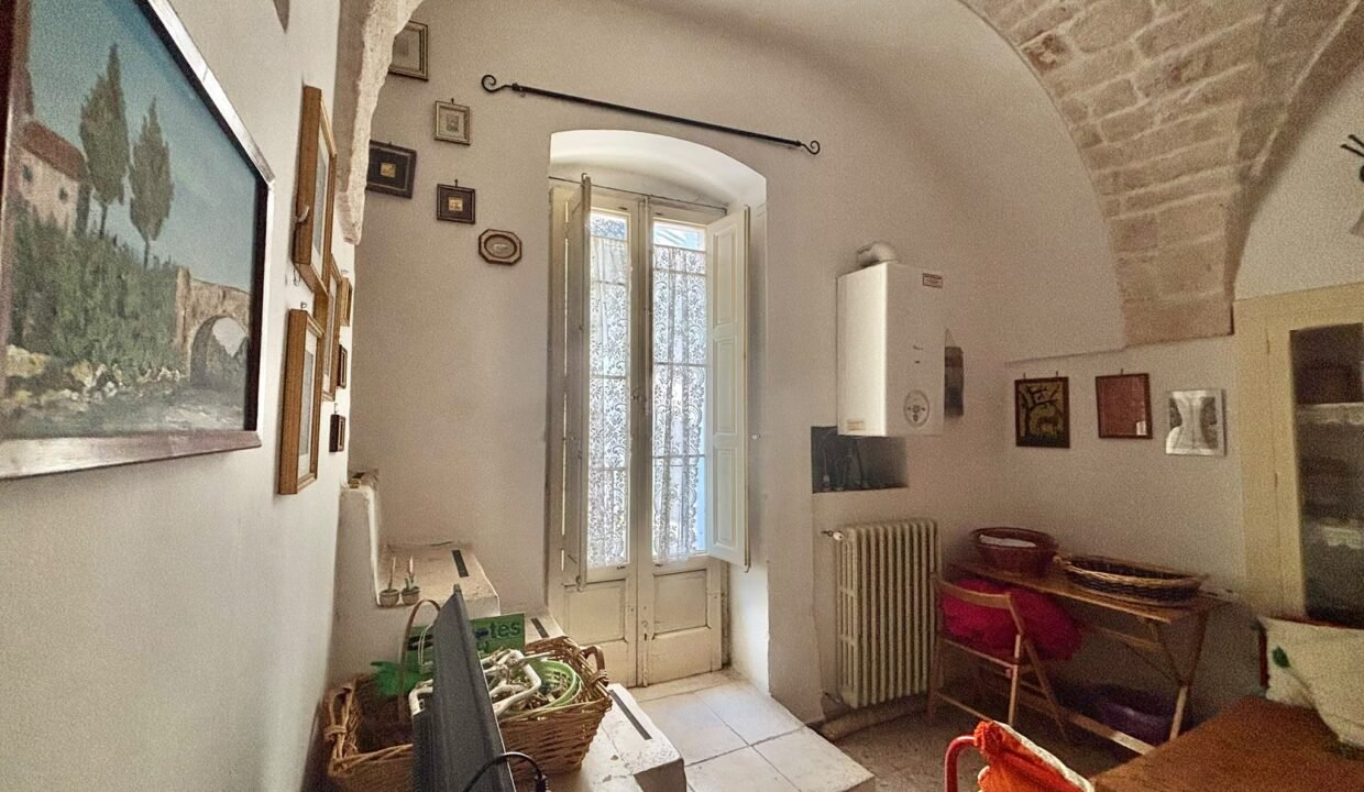 immobile-vendesi-via-cavour-casttelana-grotte-apulia-case (2)