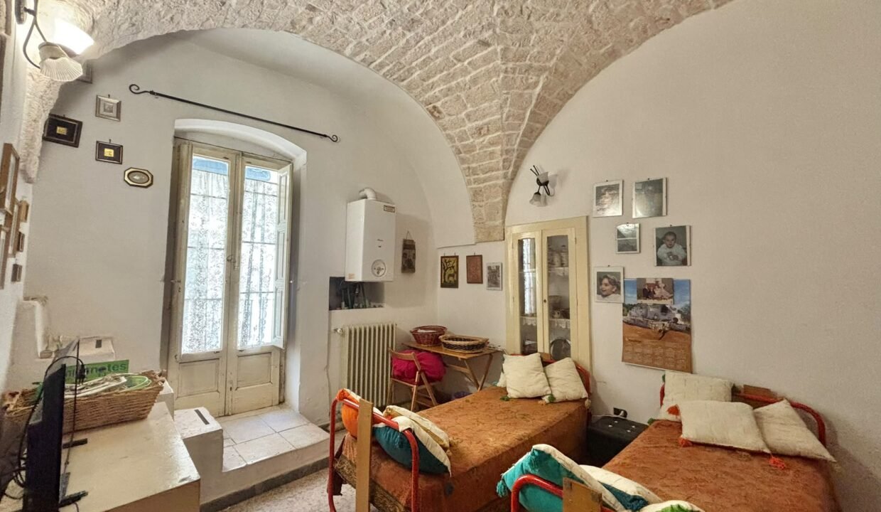 immobile-vendesi-via-cavour-casttelana-grotte-apulia-case (20)