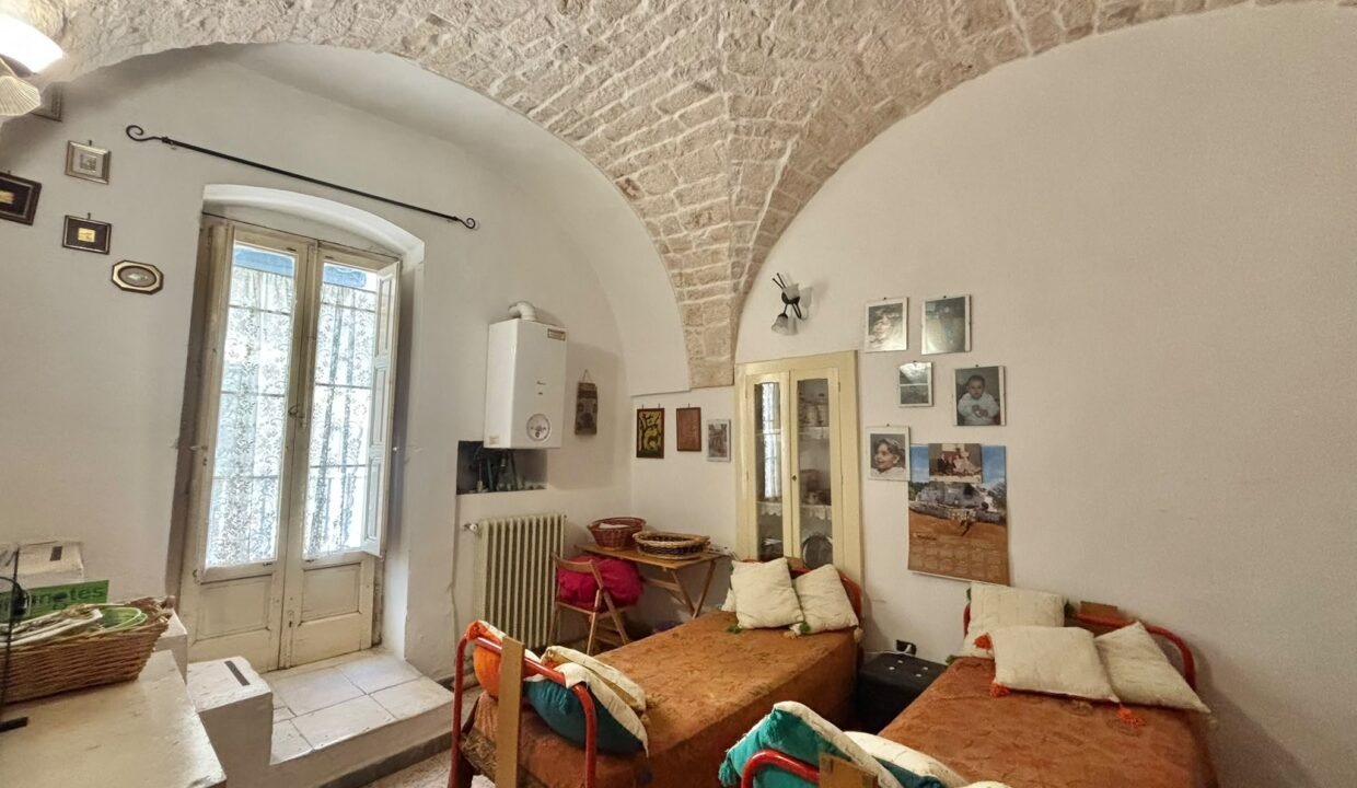 immobile-vendesi-via-cavour-casttelana-grotte-apulia-case (21)