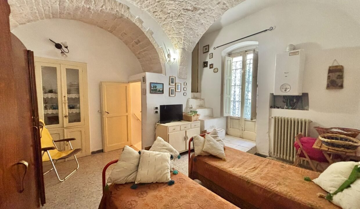 immobile-vendesi-via-cavour-casttelana-grotte-apulia-case (24)