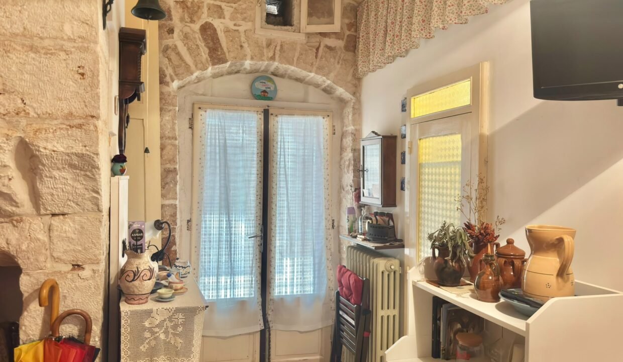 immobile-vendesi-via-cavour-casttelana-grotte-apulia-case (26)