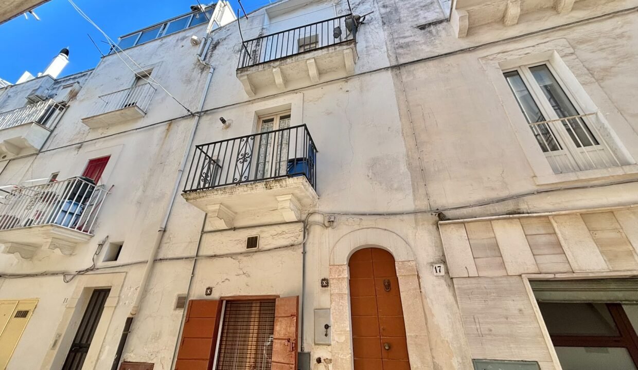 immobile-vendesi-via-cavour-casttelana-grotte-apulia-case (7)
